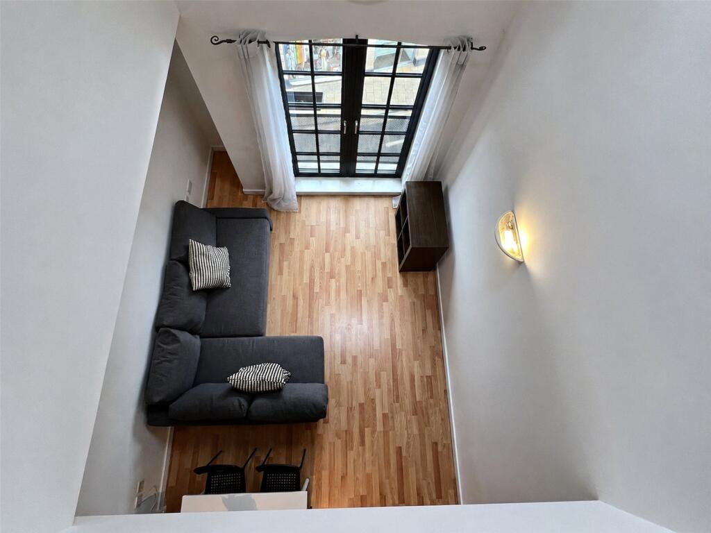 Apartment in Sheffield, South Yorkshire - View 4