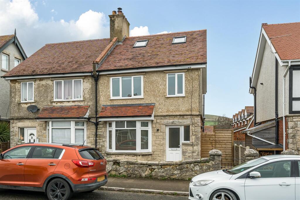 3-bed semi-detached on Victoria Avenue, Swanage, £379,950
