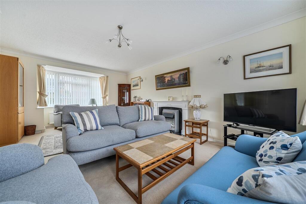 House in Milton Keynes, Bedford - View 2
