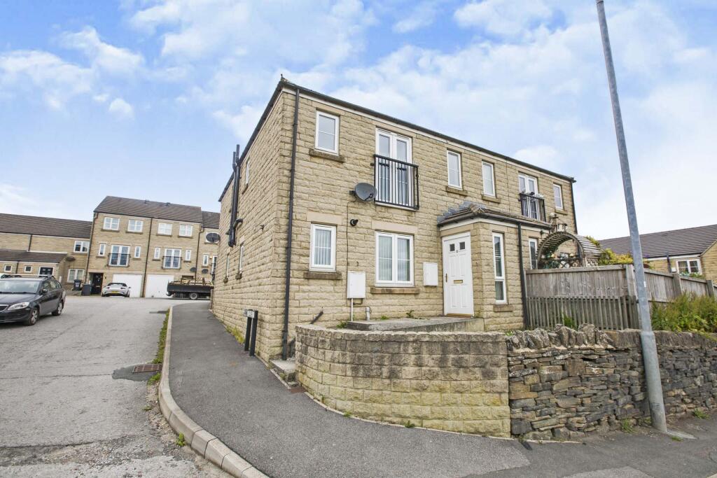 Main image of property: Moins Close, Halifax, West Yorkshire, HX2