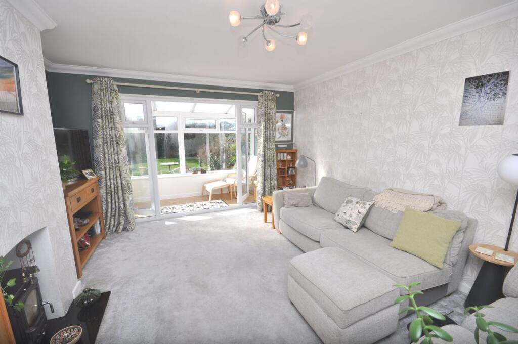 Woodside,walton-on-the-naze photo 5