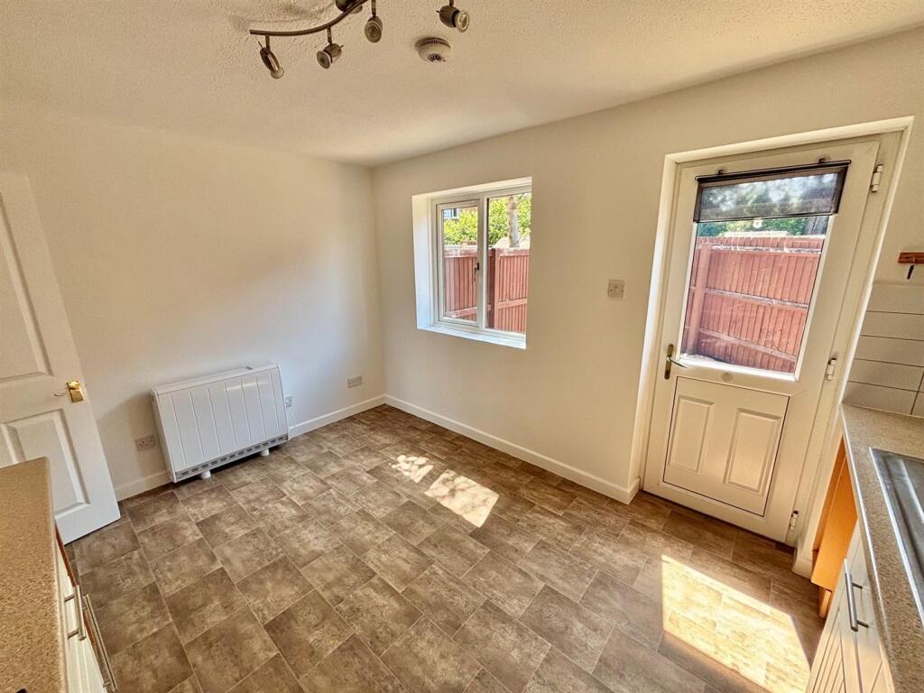 House in Bath, Trowbridge - View 4