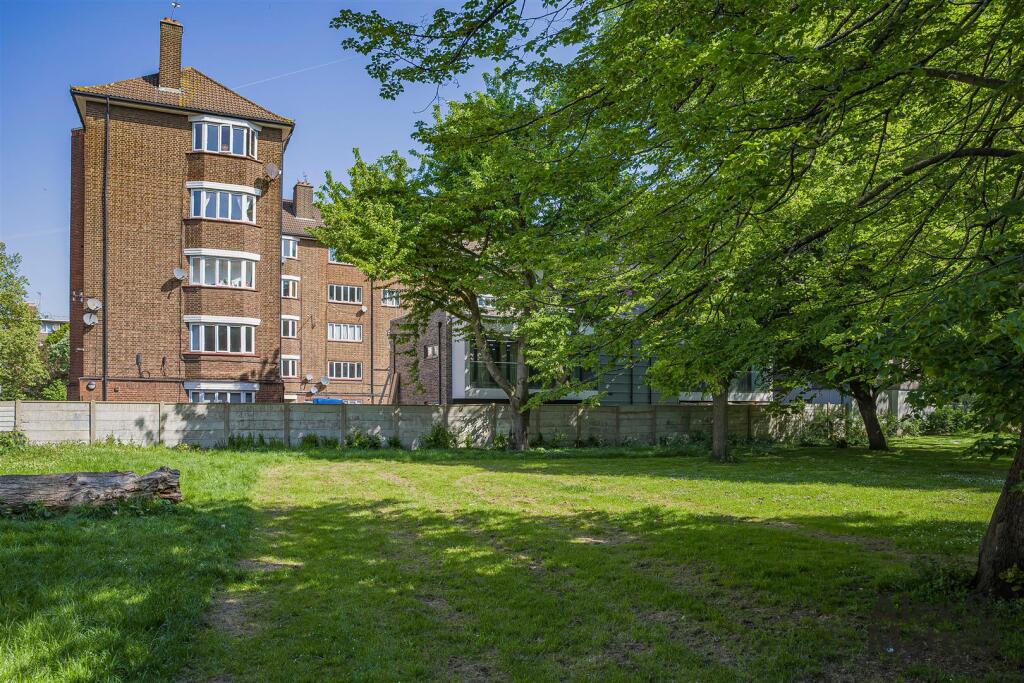 Main image of property: Jamaica Road, Bermondsey, SE16