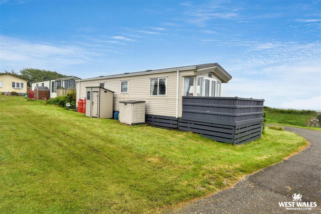 2-bed caravan on Park Hall Caravan Site, Pen Y Cwm, Haverfordwest, £60,000