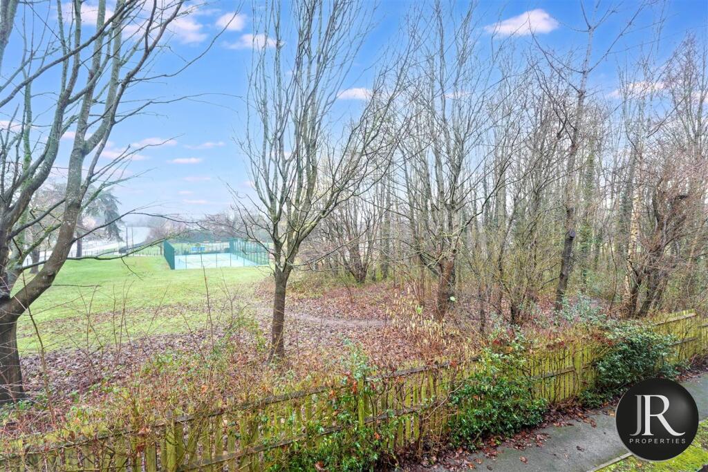 Glovers Hill Court, Brereton, Rugeley photo 2