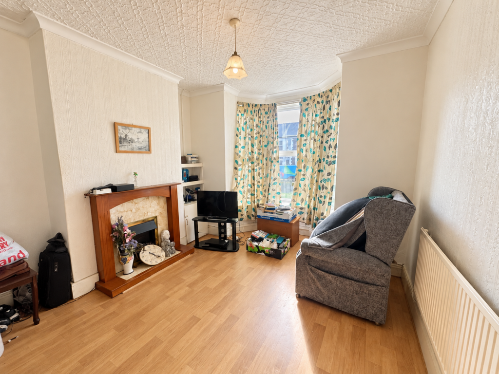 House in Cardiff, Whitchurch - View 2