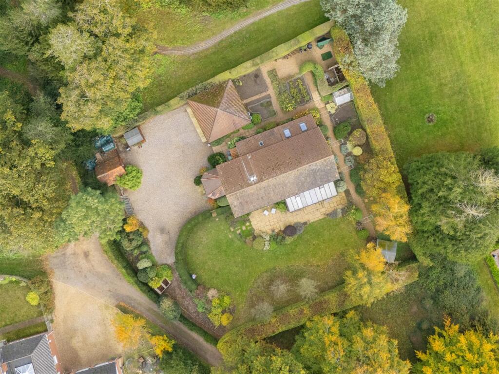 Snakes Lane, Geldeston, Beccles photo 3