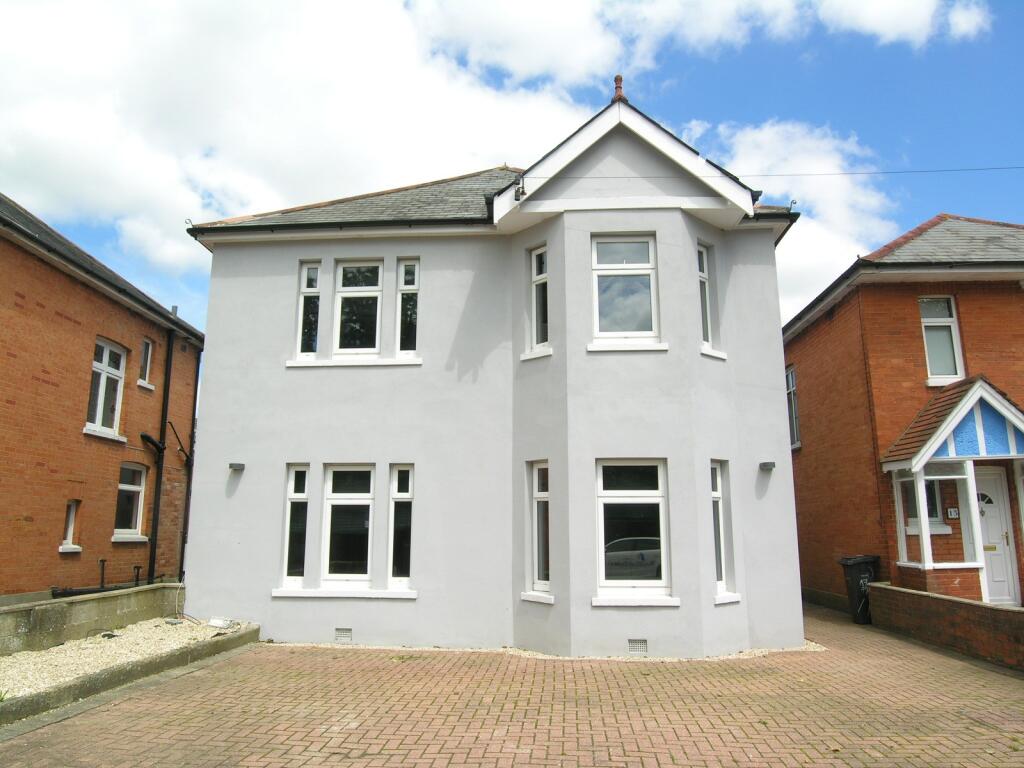 Vicarage Road, Winton, Bournemouth, BH9