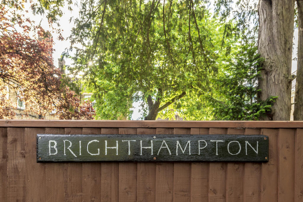 Apartment in Weybridge - View 5