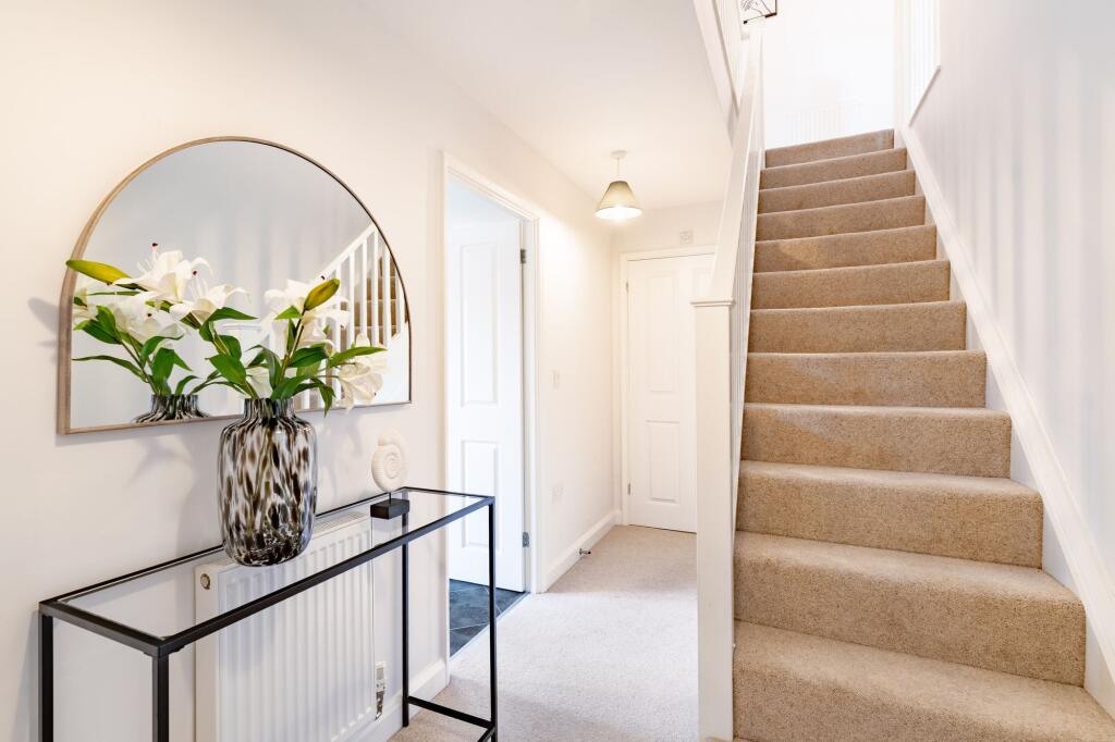 Woodpecker Close, Great Barford, MK44 photo 5