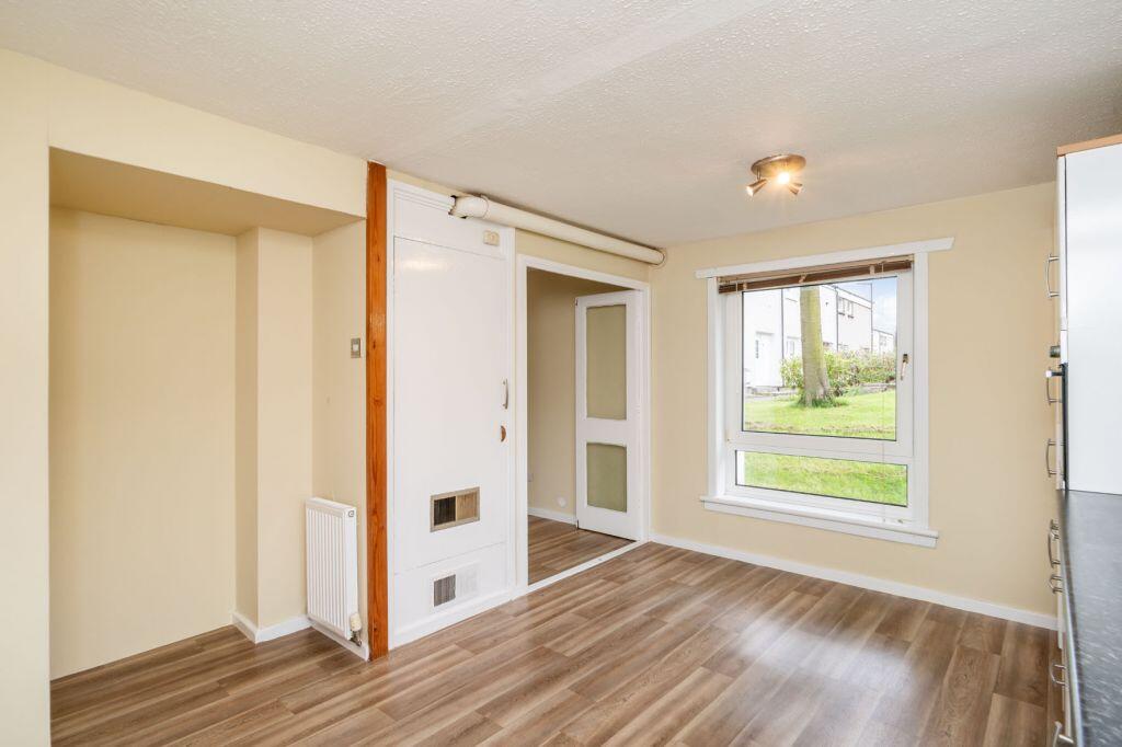 Apartment in Livingston, Howden - View 6