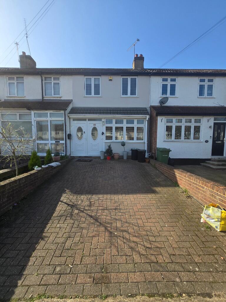 Main image of property: 69 Northumberland Avenue, Hornchurch, London, RM11