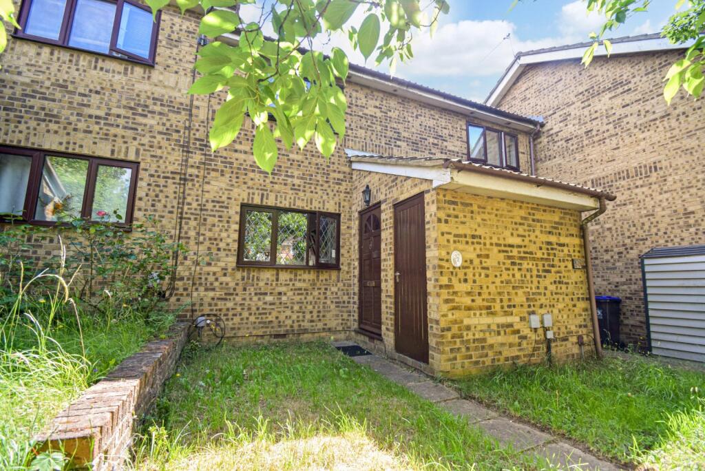Main image of property: Lent Rise Road, Burnham, Buckinghamshire, SL1