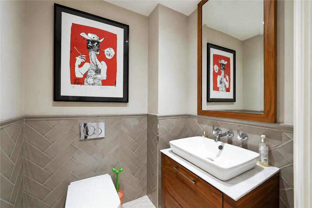 Apartment in London - More