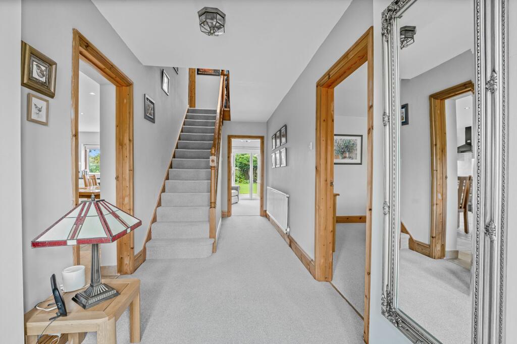 House in West Oxfordshire, Delly End, Hailey - View 5