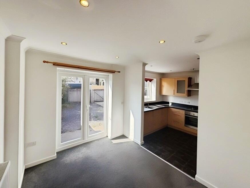 House in Newbridge, Caerphilly - View 3