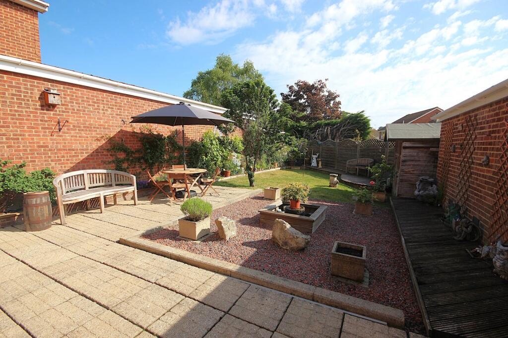 Lytchett Drive, Broadstone, Dorset, BH18 photo 3