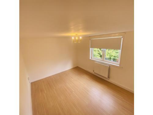Apartment in Motherwell, North Lanarkshire - View 5