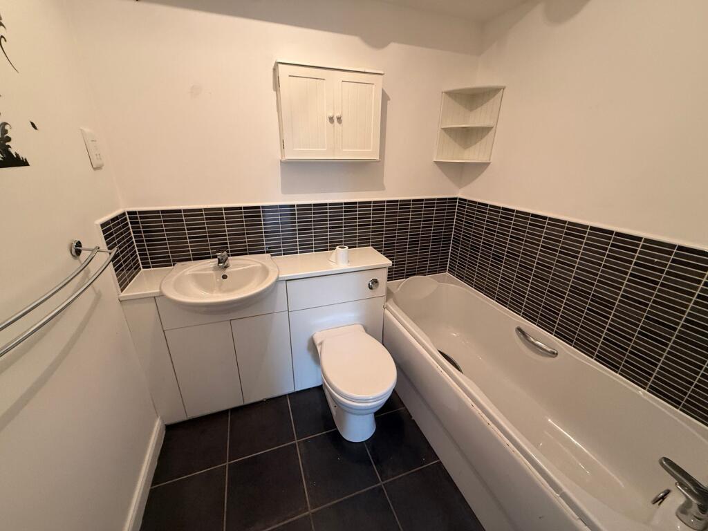 Apartment in Edinburgh - View 4