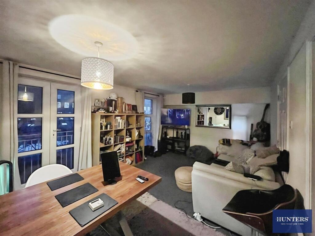 Apartment in Calderdale, West Yorkshire - View 4