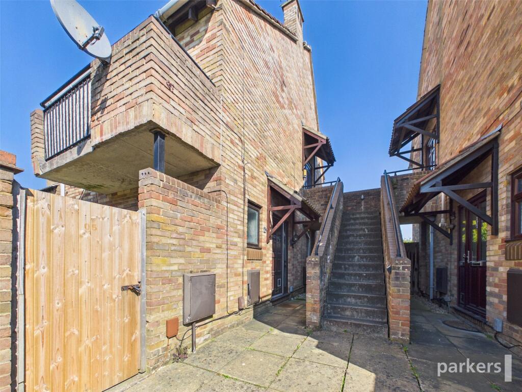 Main image of property: Maiden Place, Lower Earley, Reading, Berkshire, RG6