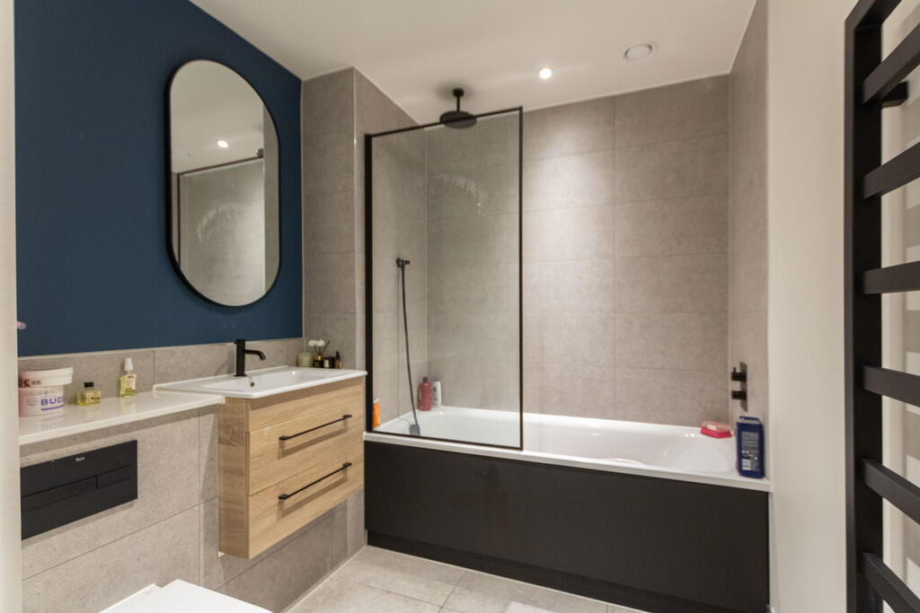 Apartment in Birmingham, West Midlands - View 4