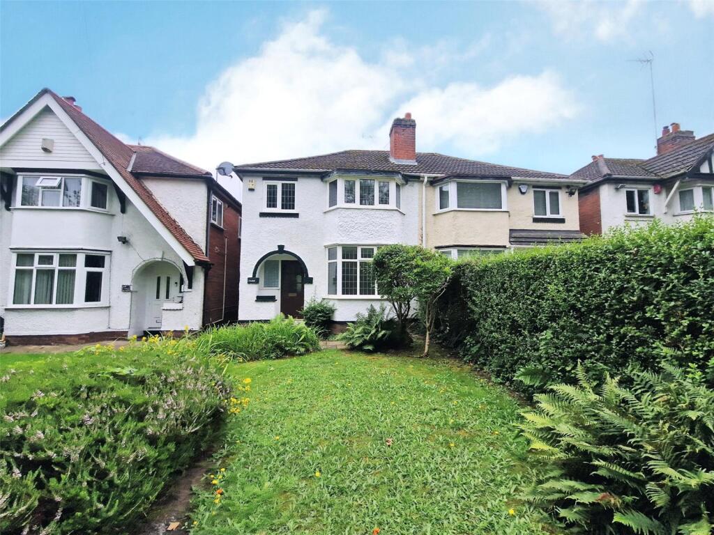 Main image of property: Bristol Road South, Northfield, Birmingham, B31