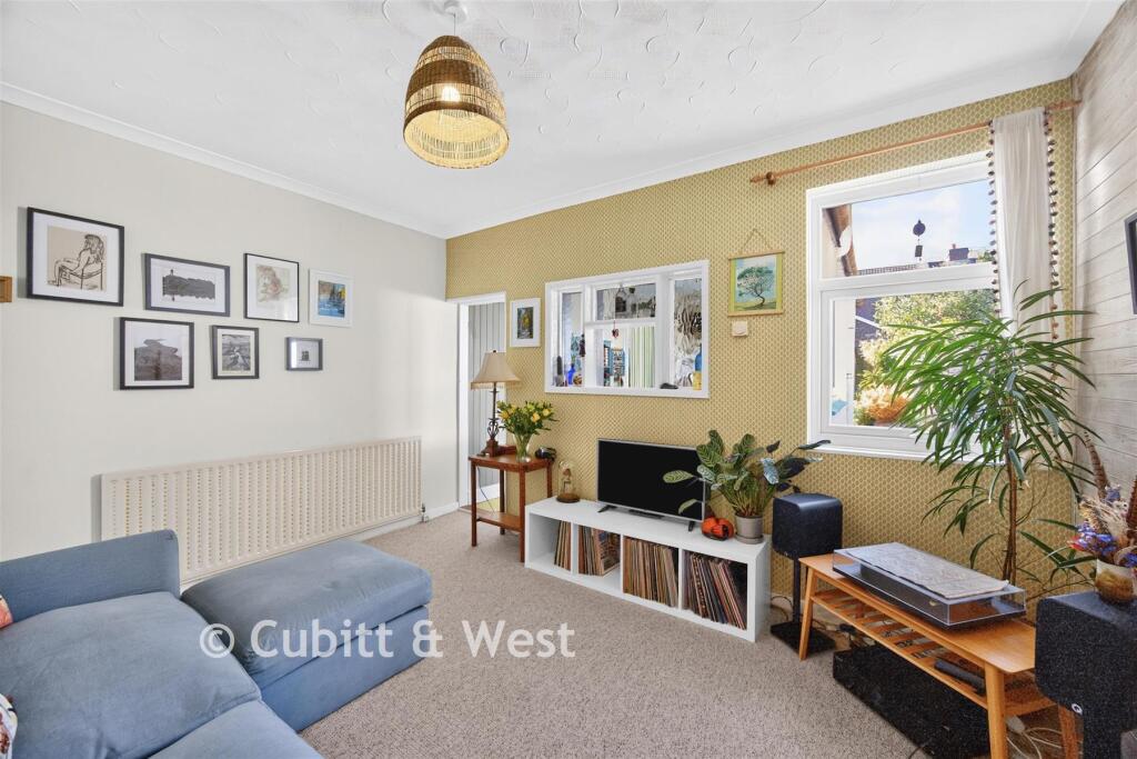 House in Portsmouth - View 4