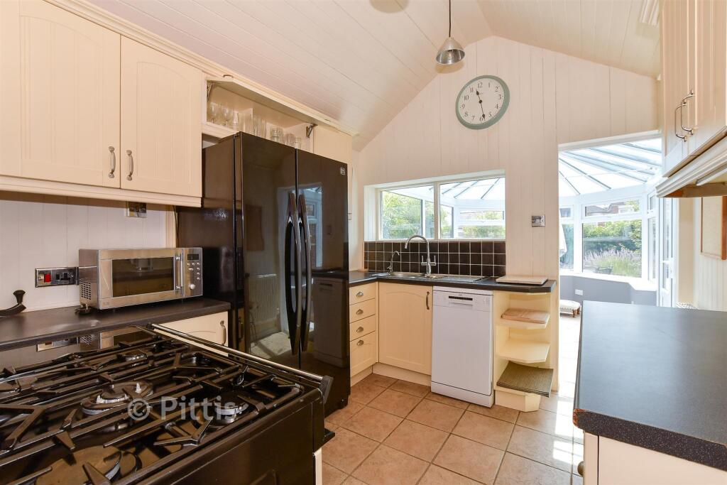House in Cowes, Isle of Wight - View 5