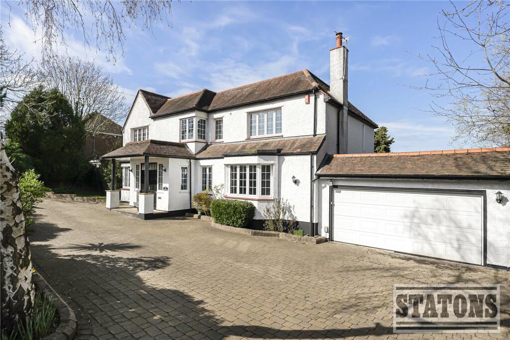 Main image of property: East Ridgeway, Cuffley, Hertfordshire, EN6
