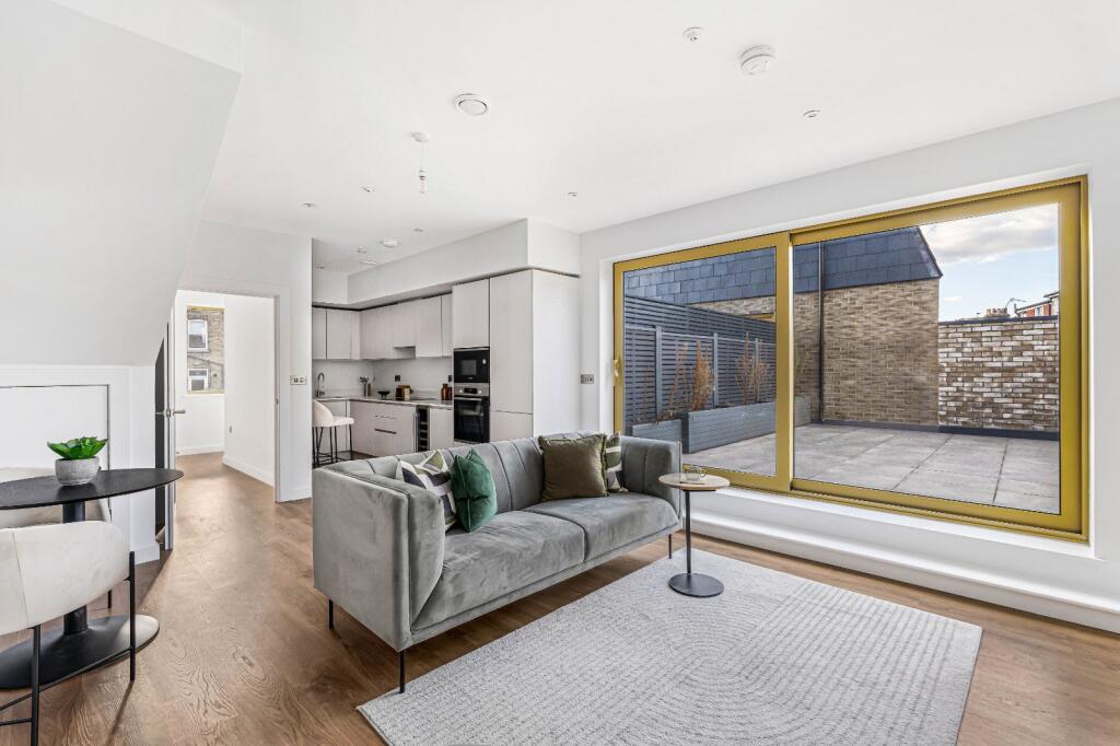 2-bed house on Carpenters Mews, 
1-17 Carpenters Way, SW17, £650,000