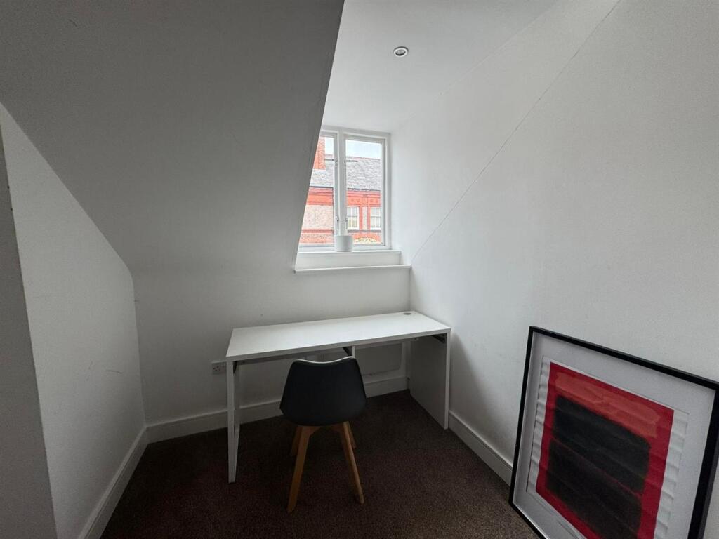 Apartment in Liverpool, Dingle - View 5