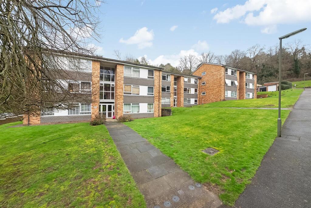 Main image of property: Hillside Road, Whyteleafe