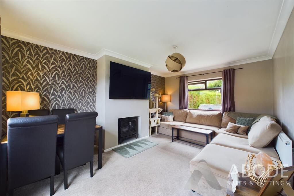 House in Stoke-on-Trent - View 3