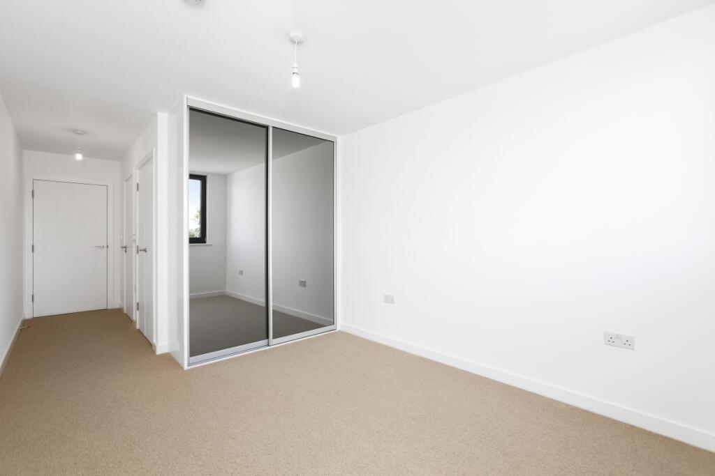 Rotherhithe New Road London SE16 photo 4