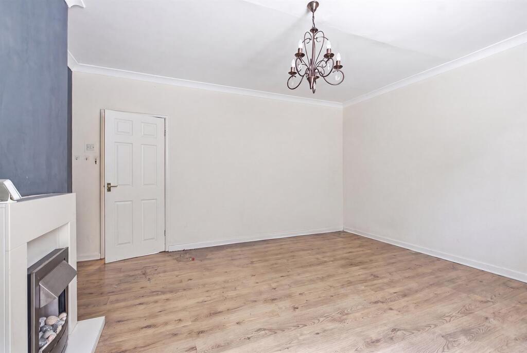Chesterfield Road, Dronfield photo 4