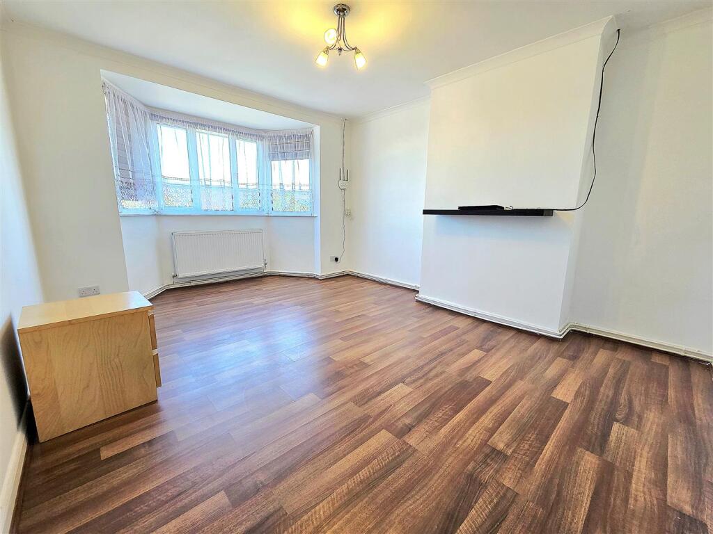Main image of property: Ruislip Road, Greenford