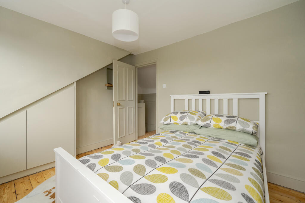 Apartment in London - More