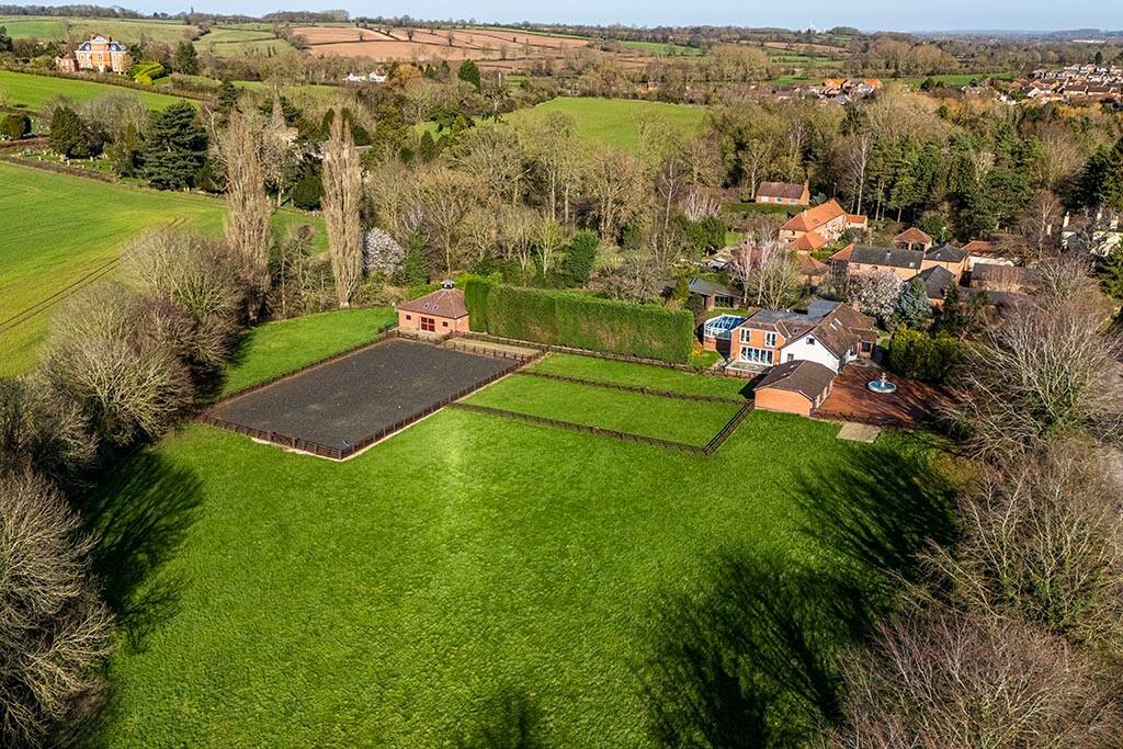 Main image of property: Greenacres, Lambley Road, Lowdham, Nottinghamshire, NG14 7AY