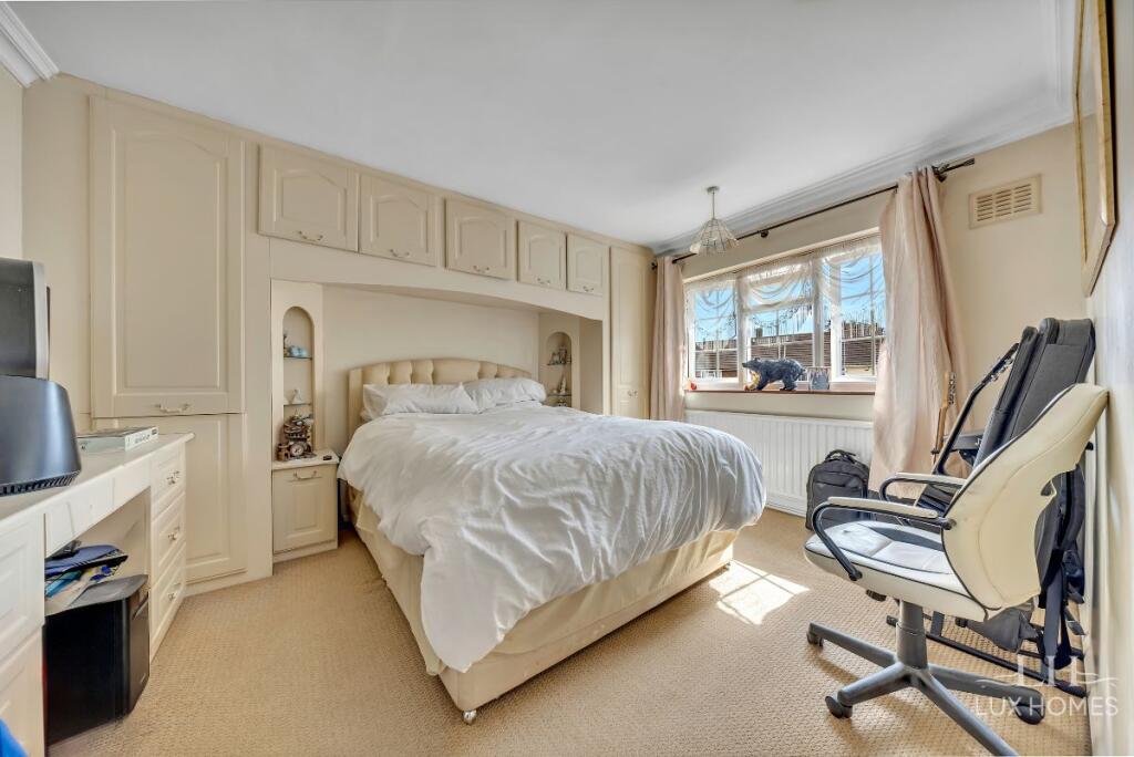 House in Romford - View 4