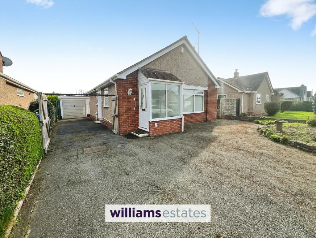 2-bed detached on Ffordd Ganol, Rhuddlan, LL18, £235,000