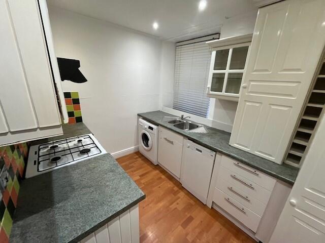 Apartment in Dundee, Perth and Kinross - View 3