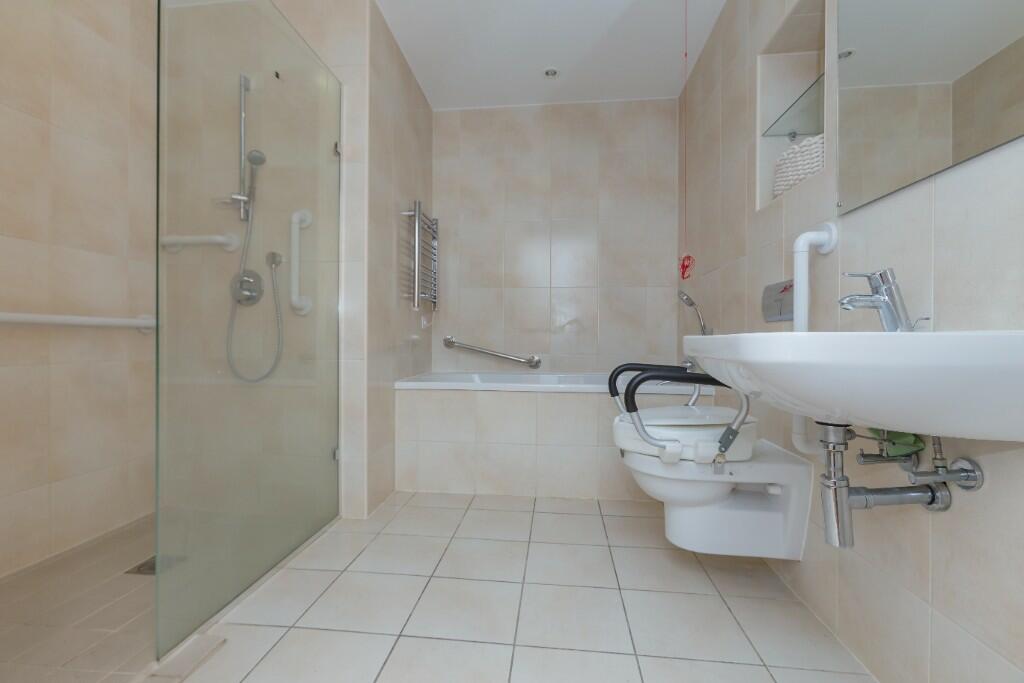 St. Marys Road, Market Harborough, Leicestershire, LE16 photo 5