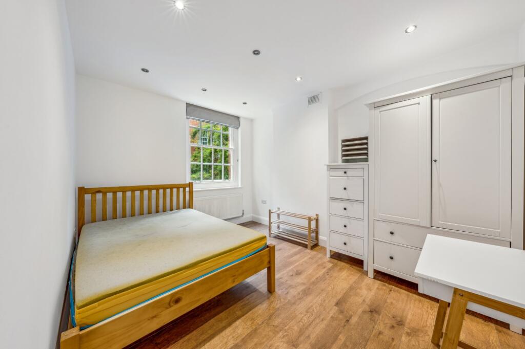 Apartment in London - View 4