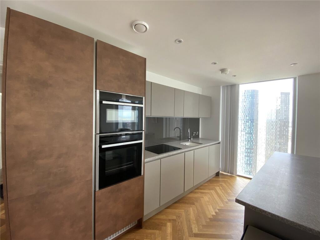 Apartment in Manchester - View 5