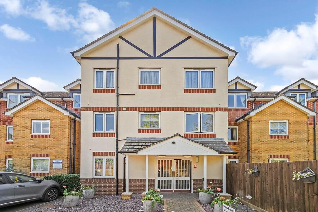Main image of property: Chingford Mount Road, Chingford