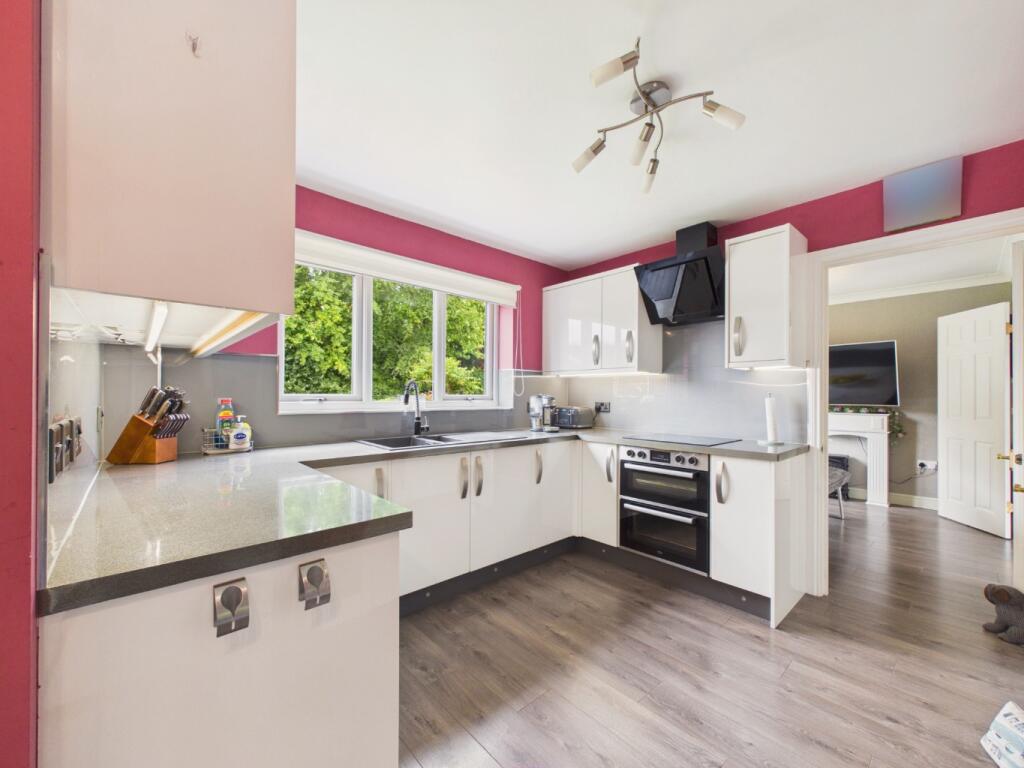 Main image of property: Riverbank Rise, Barton-Upon-Humber, Lincolnshire, DN18 5SL