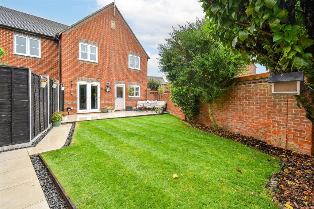 Deadmans Lane, Greenham, Thatcham, Berkshire, RG19 photo 4