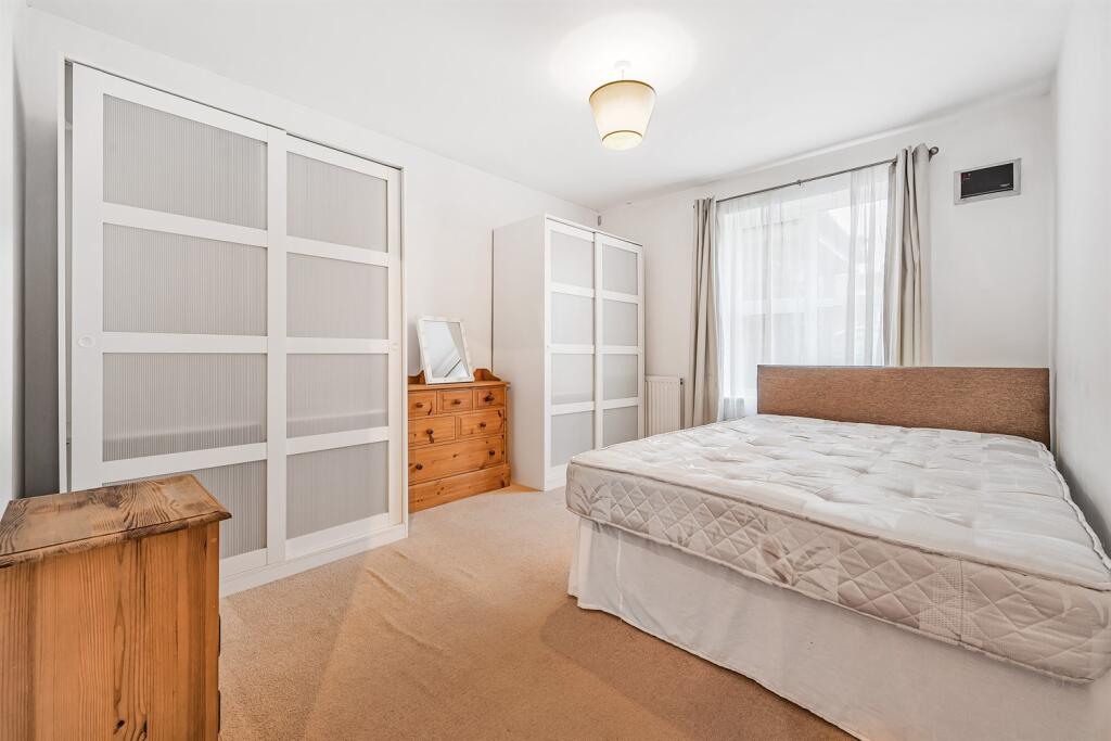 Apartment in Reading - More