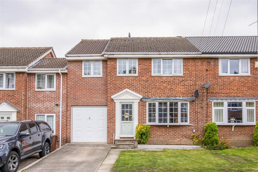 4-bed semi-detached on Whitley Spring Crescent, Ossett, £299,995